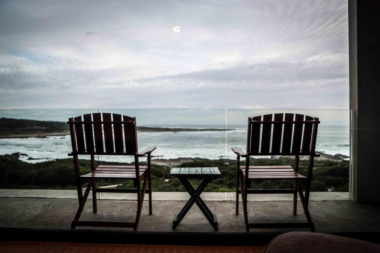 Schulphoek Seafront House Hermanus Exterior foto View from the hotel