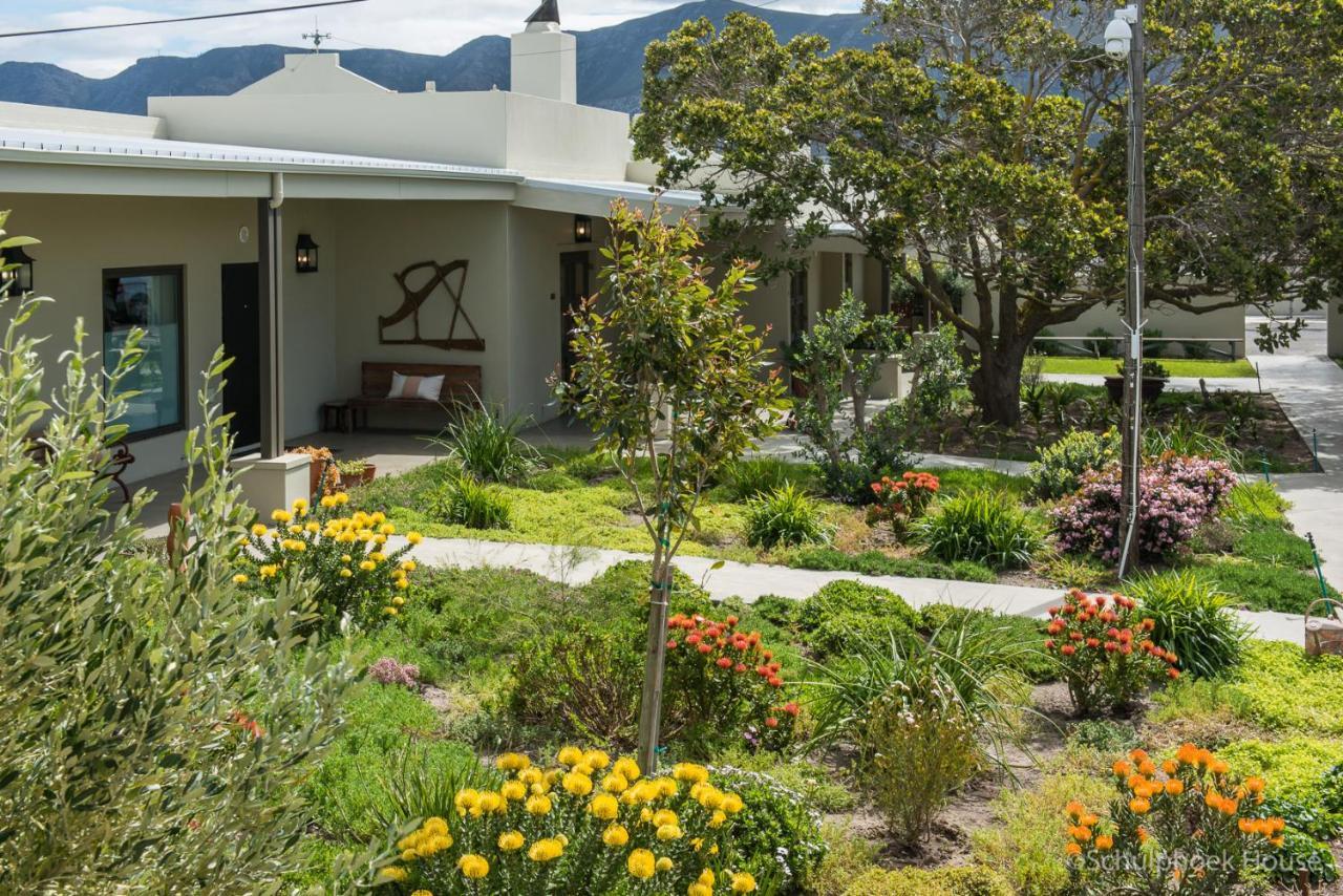Schulphoek Seafront House Hermanus Exterior foto The entrance to the restaurant